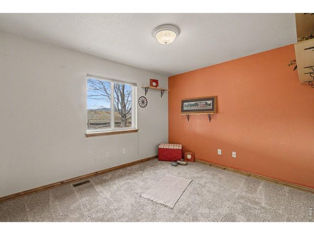 802 Waxberry Ct, Loveland, CO 80538