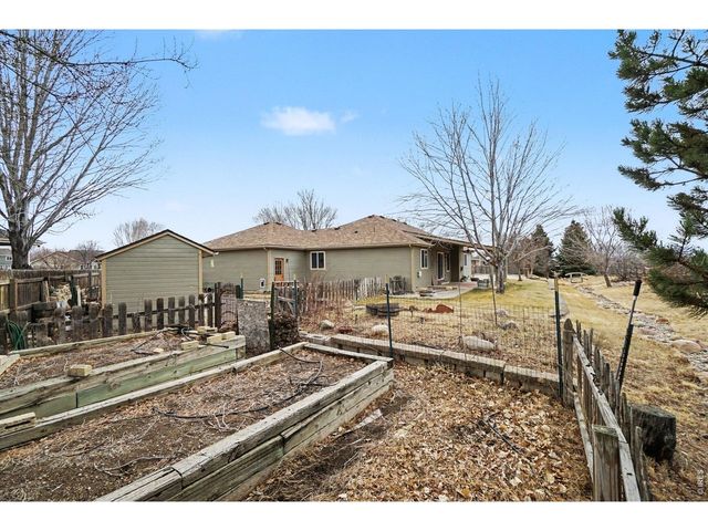802 Waxberry Ct, Loveland, CO 80538