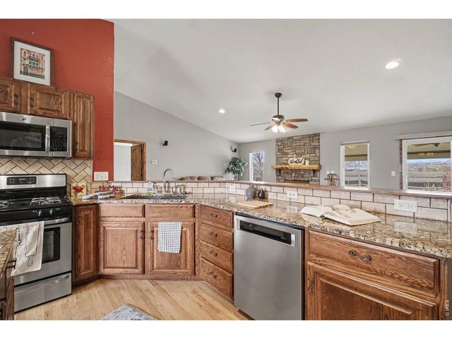 802 Waxberry Ct, Loveland, CO 80538