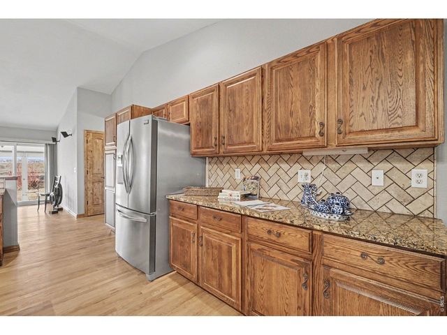 802 Waxberry Ct, Loveland, CO 80538