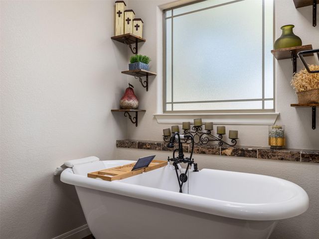 1316 Ranchers Club LN, Driftwood, TX 78619