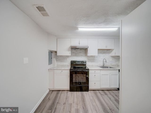 7820 ALLENDALE DR, Landover, MD 20785
