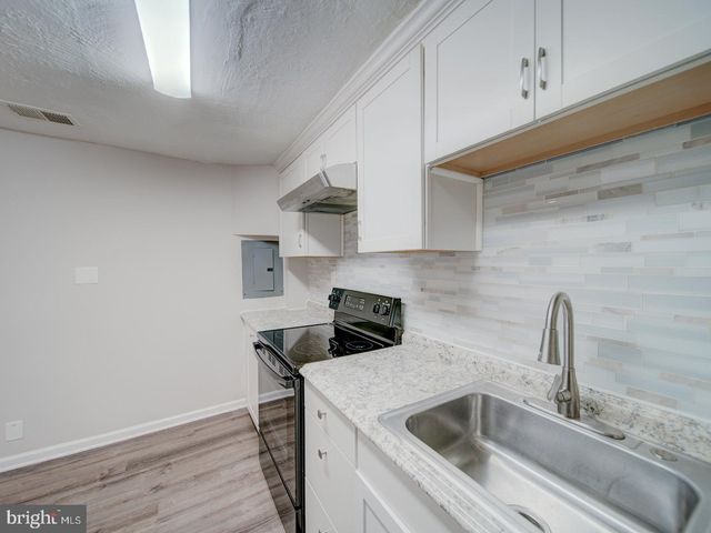 7820 ALLENDALE DR, Landover, MD 20785