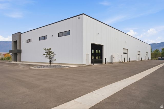 1242 N 2000 W, Farr West, UT 84404