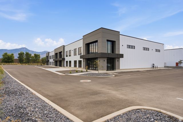 1242 N 2000 W, Farr West, UT 84404