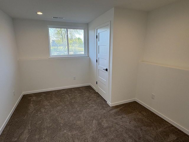 271 Cardinal DRIVE, Sullivan, WI 53178