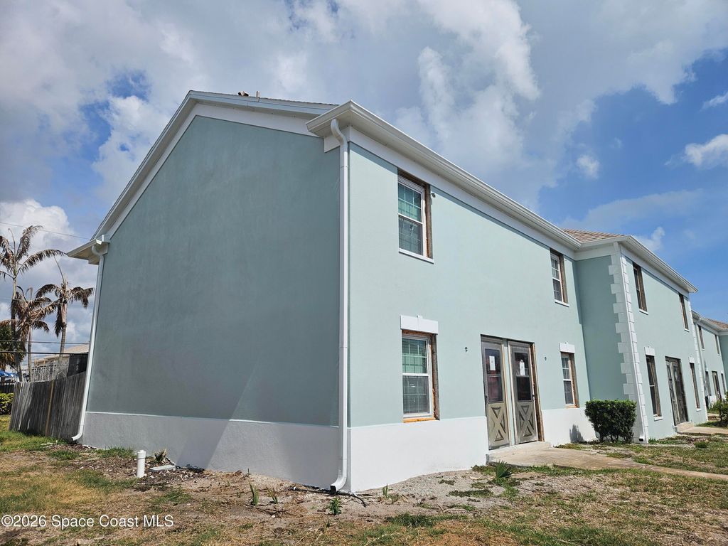 120 E Colonial Court 47, Indian Harbour Beach, FL 32937