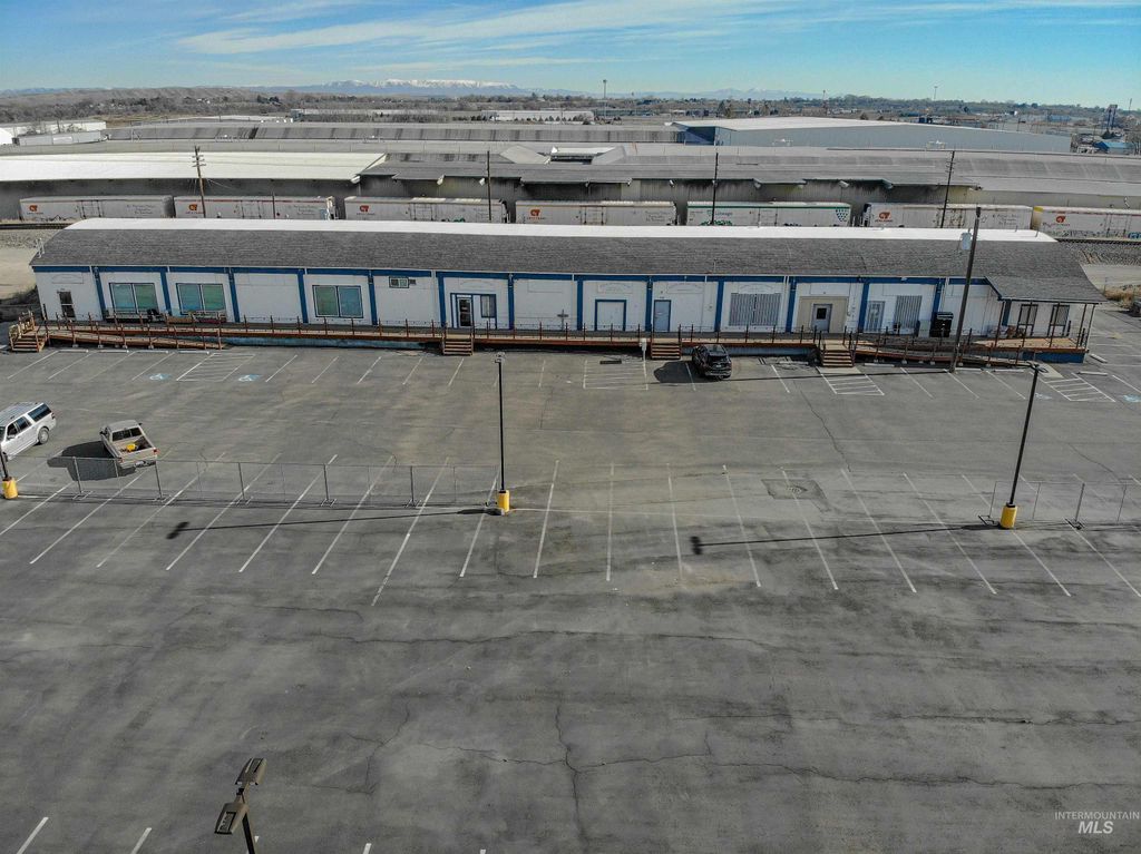 448 N Oregon Street, Ontario, OR 97914 photo 3