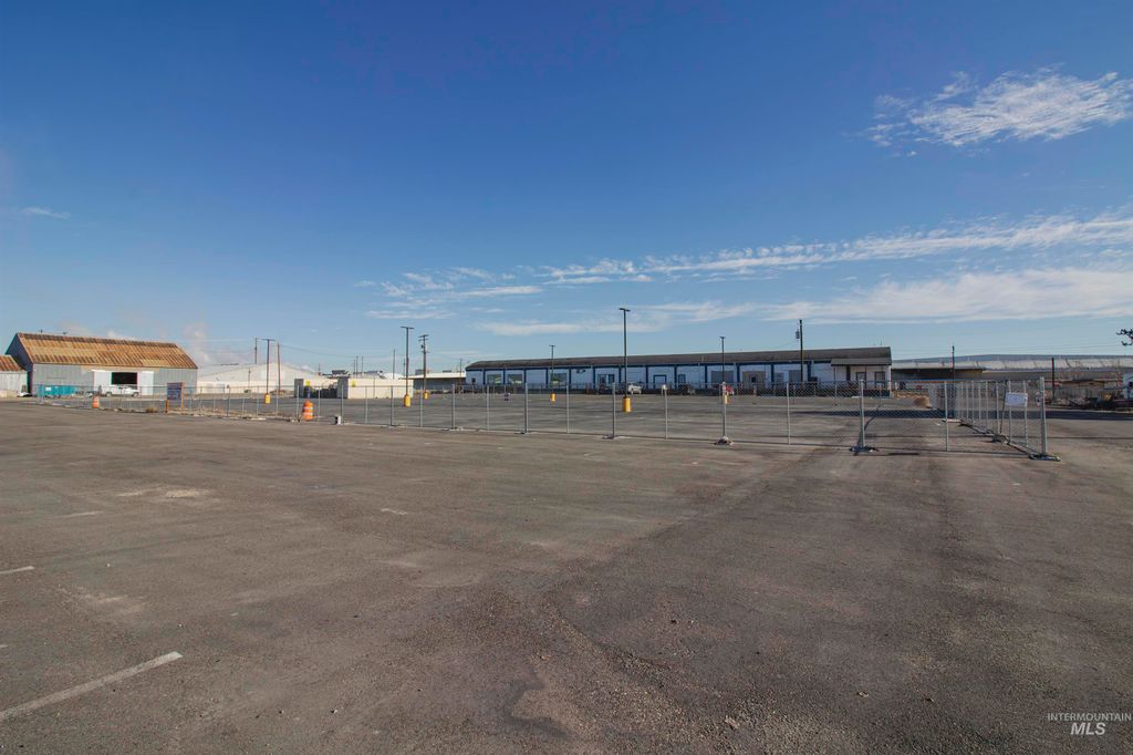 448 N Oregon Street, Ontario, OR 97914 photo 4