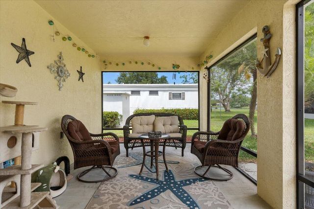 12 Palo Alto Lane, Port St Lucie, FL 34952
