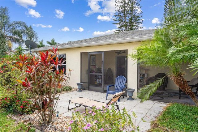 12 Palo Alto Lane, Port St Lucie, FL 34952
