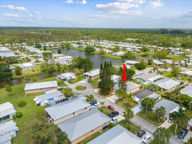 12 Palo Alto Lane, Port St Lucie, FL 34952