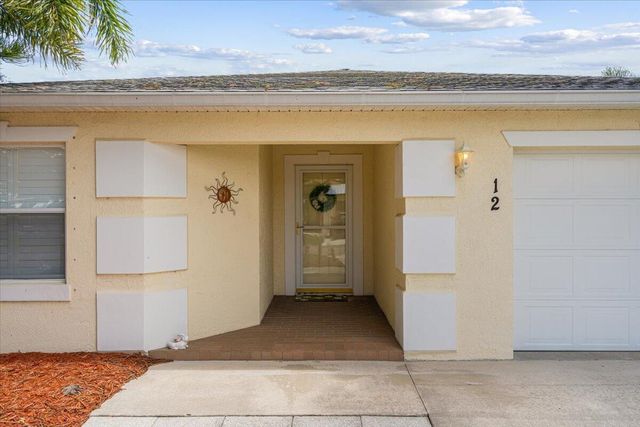 12 Palo Alto Lane, Port St Lucie, FL 34952
