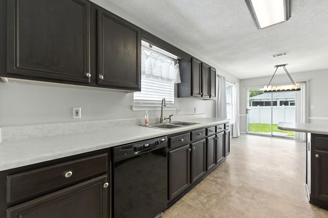 490 Channel Marker Street, Mary Esther, FL 32569
