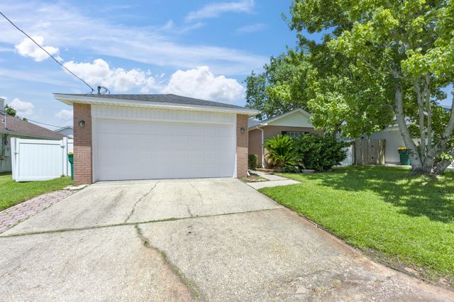 490 Channel Marker Street, Mary Esther, FL 32569
