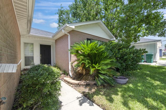 490 Channel Marker Street, Mary Esther, FL 32569