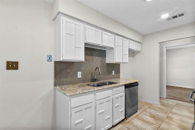 5001 Darrow Lane, Arlington, TX 76017