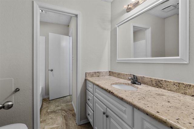 5001 Darrow Lane, Arlington, TX 76017