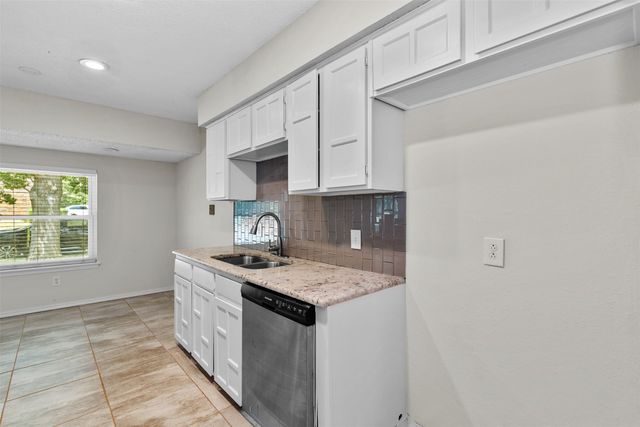 5001 Darrow Lane, Arlington, TX 76017