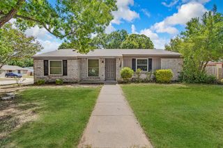 5001 Darrow Lane, Arlington, TX 76017