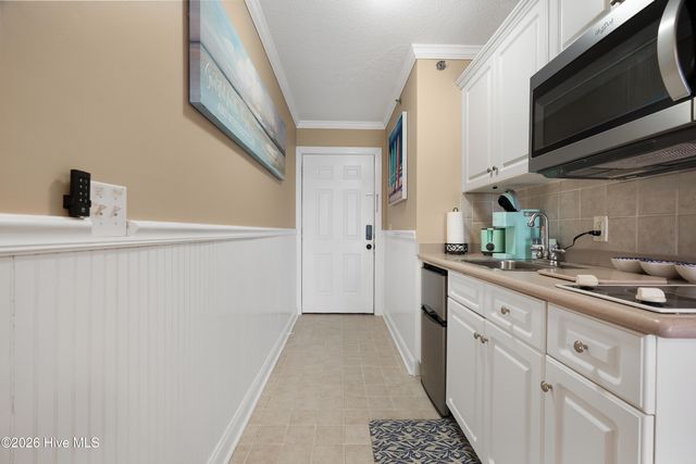 105 Tennessee Avenue Unit 206, Carolina Beach, NC 28428