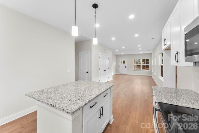 1558 7th Avenue Drive SW, Hickory, NC 28602