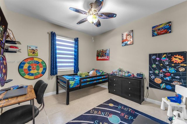 2484 SE 2nd St, Homestead, FL 33033