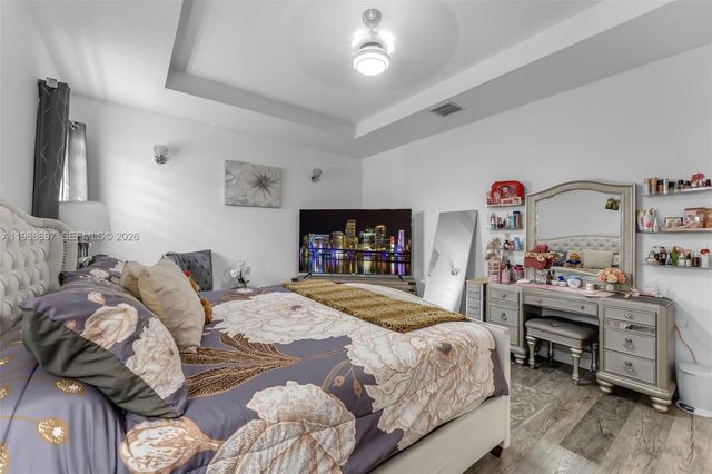 2484 SE 2nd St, Homestead, FL 33033