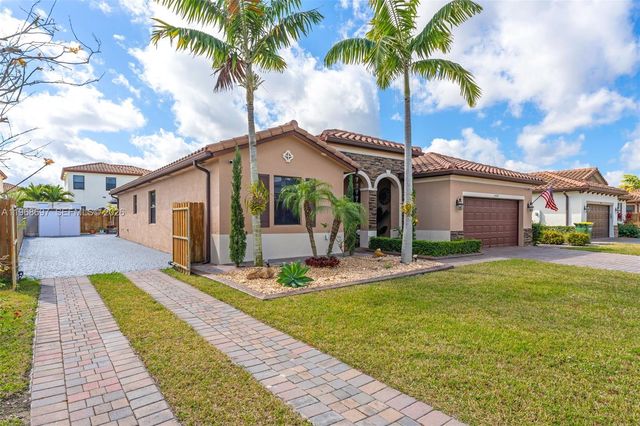 2484 SE 2nd St, Homestead, FL 33033