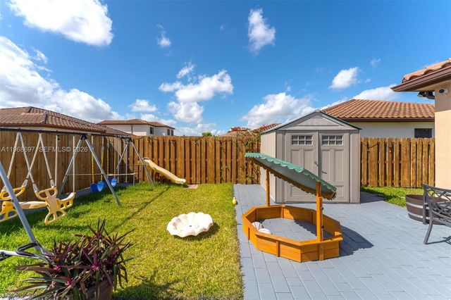 2484 SE 2nd St, Homestead, FL 33033