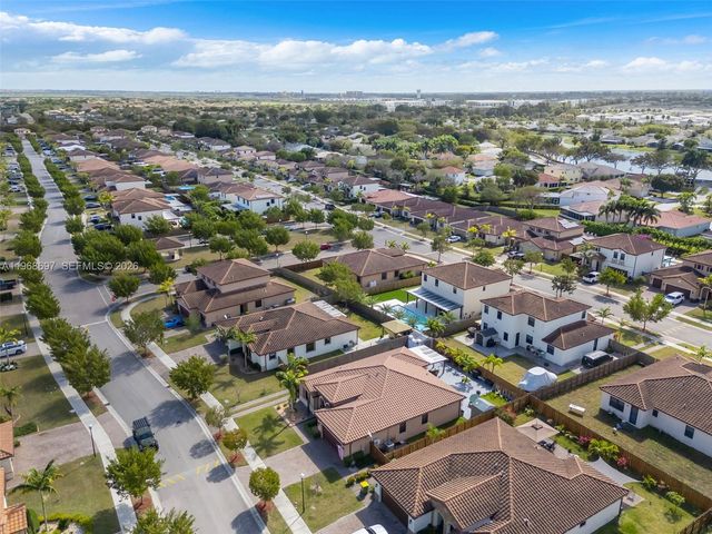 2484 SE 2nd St, Homestead, FL 33033