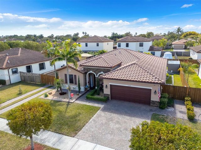 2484 SE 2nd St, Homestead, FL 33033