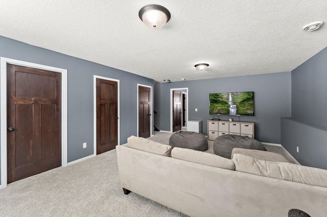 2241 7th Street N, North Saint Paul, MN 55109