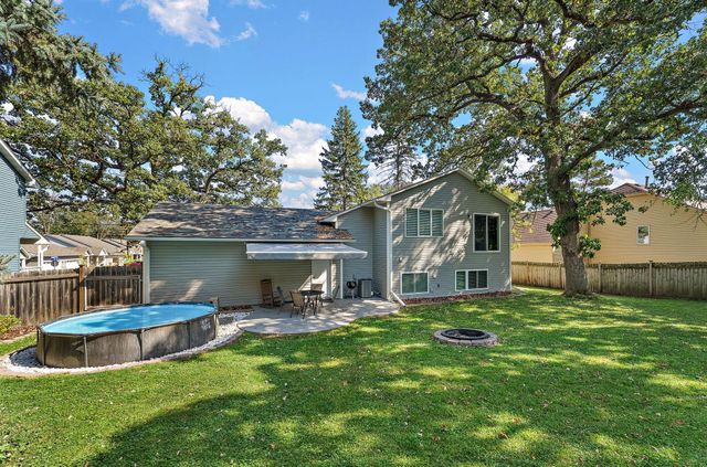 2241 7th Street N, North Saint Paul, MN 55109