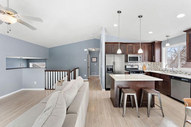 2241 7th Street N, North Saint Paul, MN 55109