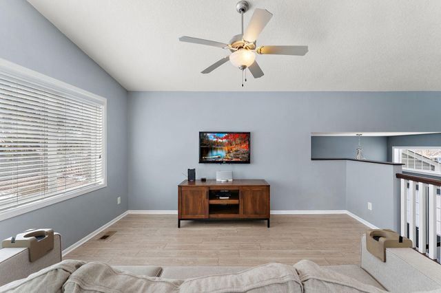2241 7th Street N, North Saint Paul, MN 55109