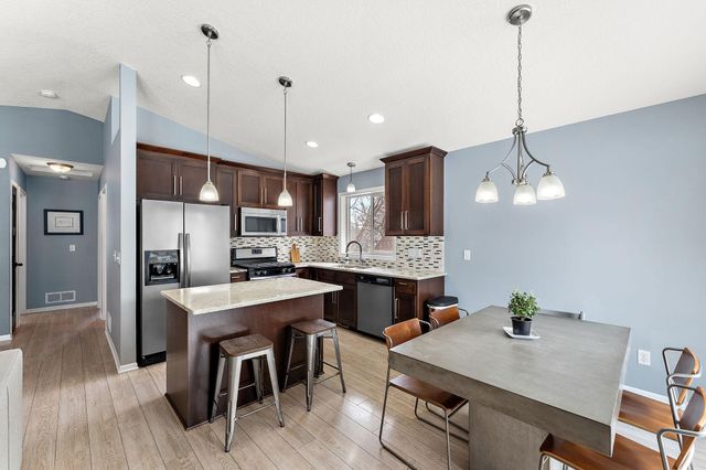 2241 7th Street N, North Saint Paul, MN 55109
