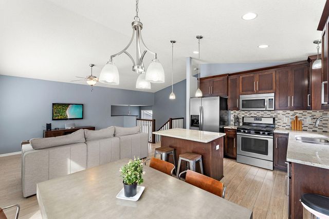 2241 7th Street N, North Saint Paul, MN 55109