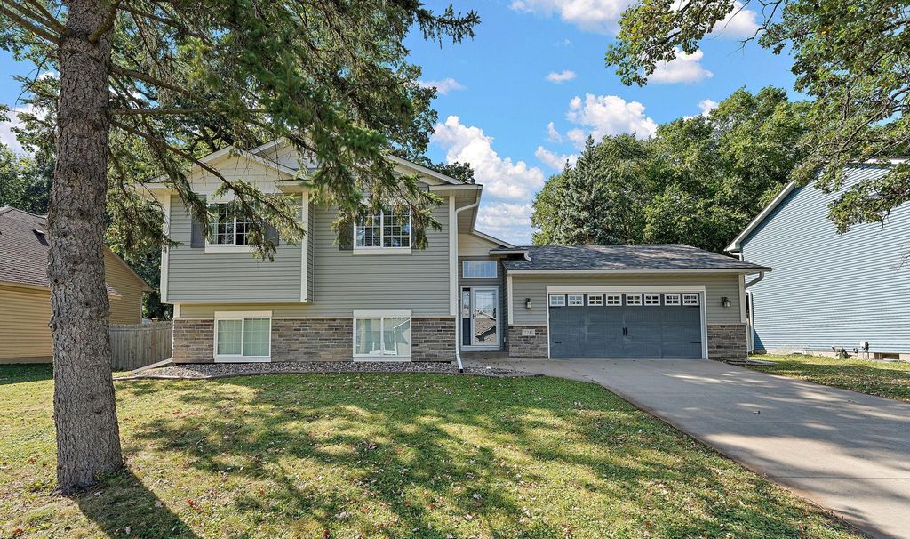 2241 7th Street N, North Saint Paul, MN 55109 — photo 2