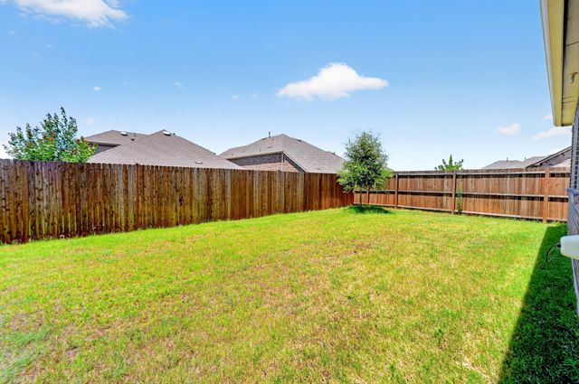 10105 Sunnyview Lane, Aubrey, TX 76227