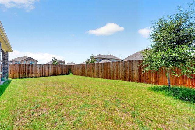 10105 Sunnyview Lane, Aubrey, TX 76227