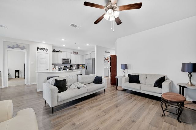 10105 Sunnyview Lane, Aubrey, TX 76227