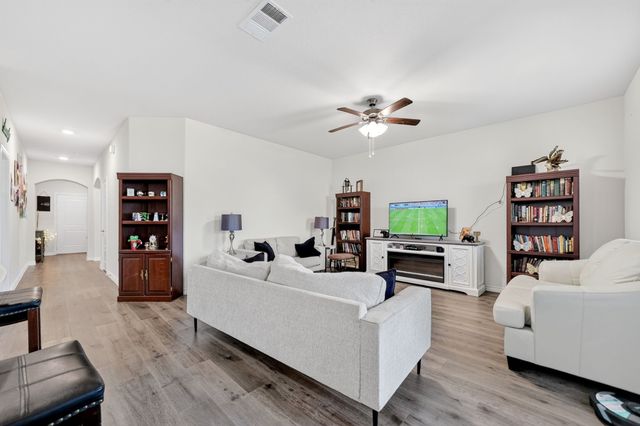 10105 Sunnyview Lane, Aubrey, TX 76227