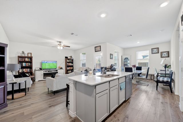 10105 Sunnyview Lane, Aubrey, TX 76227