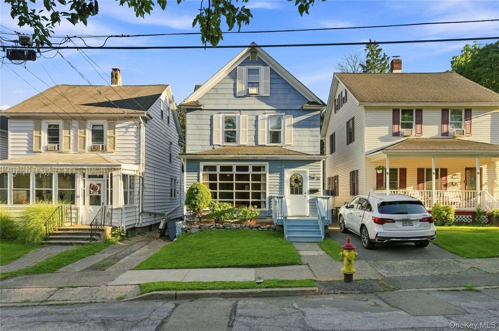 15 Maple Street, Newburgh, NY 12550 — photo 2