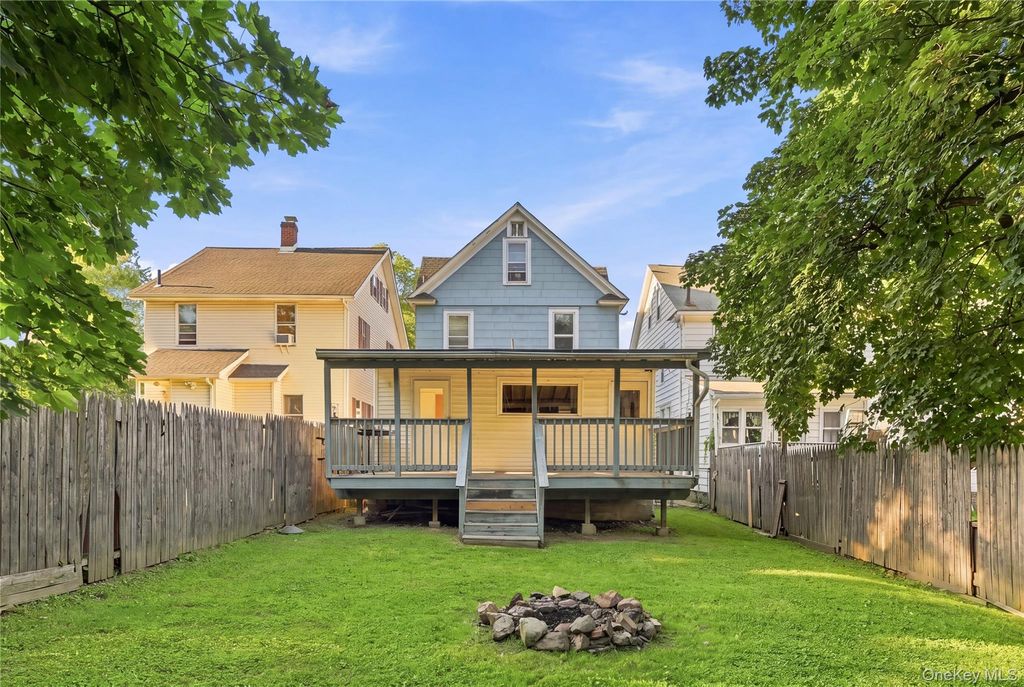 15 Maple Street, Newburgh, NY 12550 — photo 3