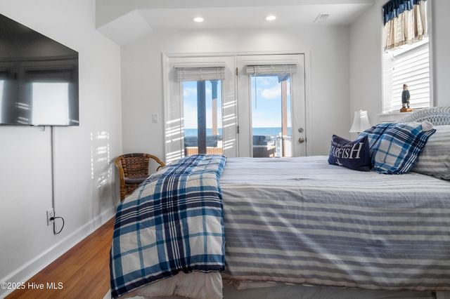 1042 New River Inlet Road, N Topsail Beach, NC 28460
