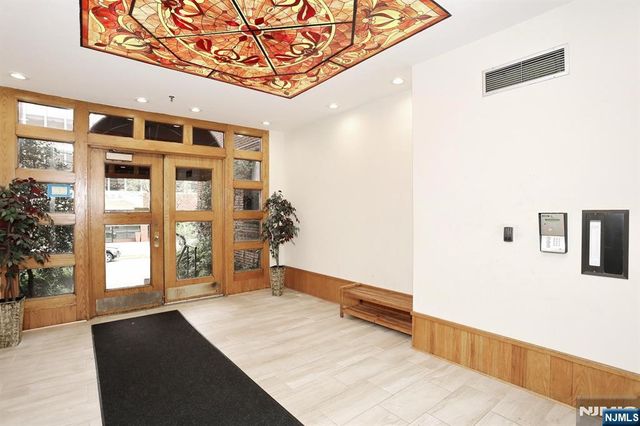 109 Grand Avenue 2A, Englewood, NJ 07631