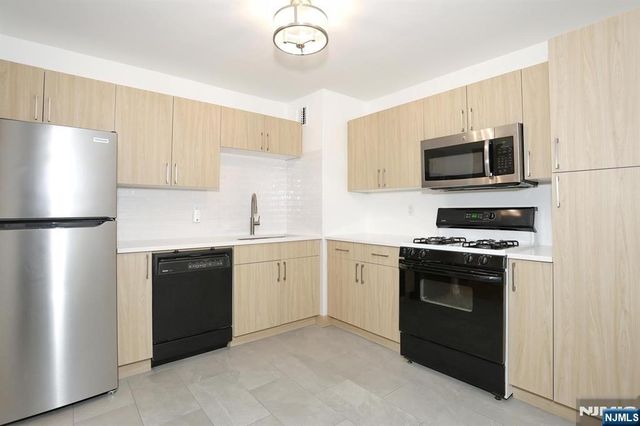 109 Grand Avenue 2A, Englewood, NJ 07631