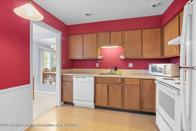 3333 Moores River Drive 803, Lansing, MI 48911